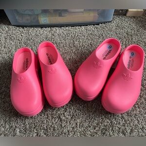 Adidas Foam slides *SOLD OUT EVERYWHERE*. Size 7W 7 -slightly worn